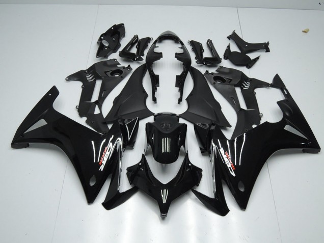 13-15 Glossy Black CBR500RR Motorcycle Fairings 13-15 Glossy Black CBR500RR Motorcycle Fairings